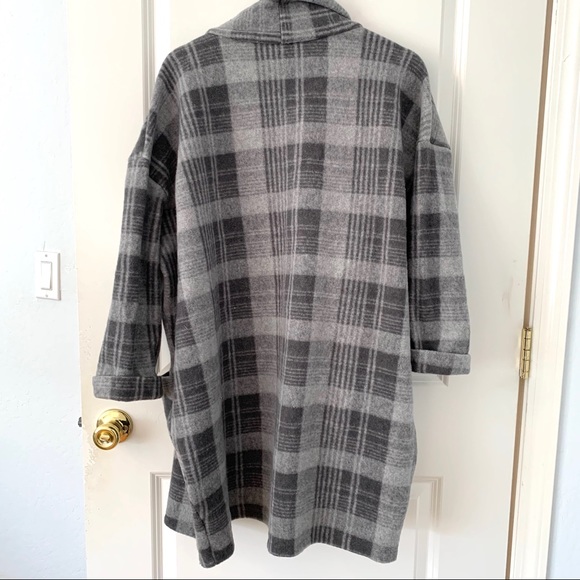 Caslon Gray Oversized Plaid Coat Cardigan - Picture 6 of 8